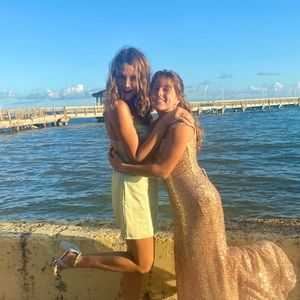 Meet your Posher, Ella